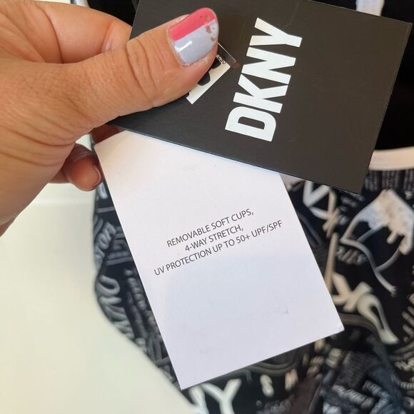 Nwt DKNY BLACK WHITE Graphic Magazine T-Back One-Piece Swimsuit - Picture 5 of 7